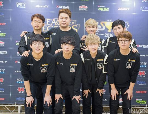 激烈的足球 激烈的足球