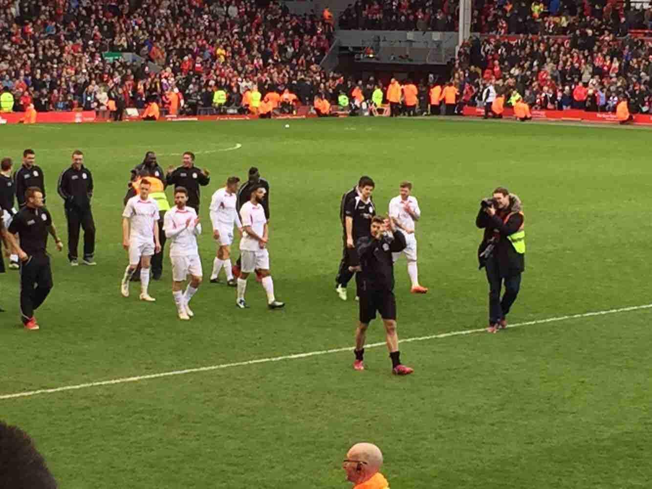 持对强队的 持对强队的